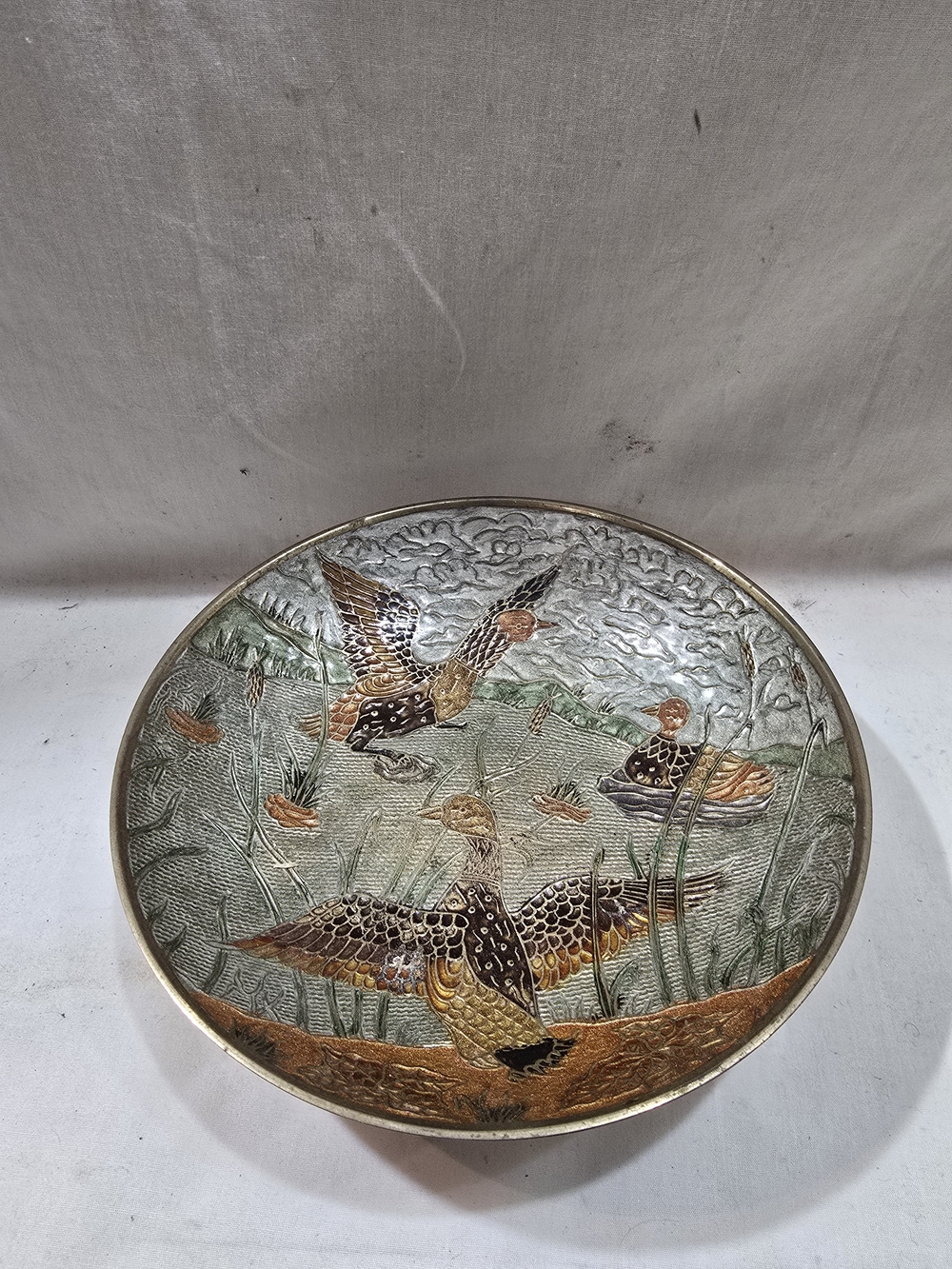 Vintage Hand-Finished Brass Duck Scene Decorative Pedestal Plate/Bowl